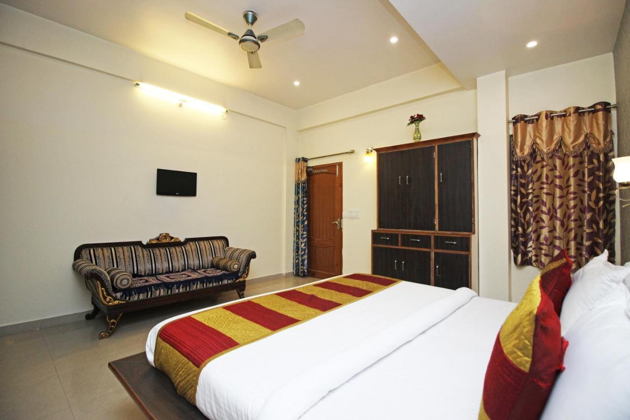 Oyo 9388 Yash Hotel Jaipur Exteriör bild